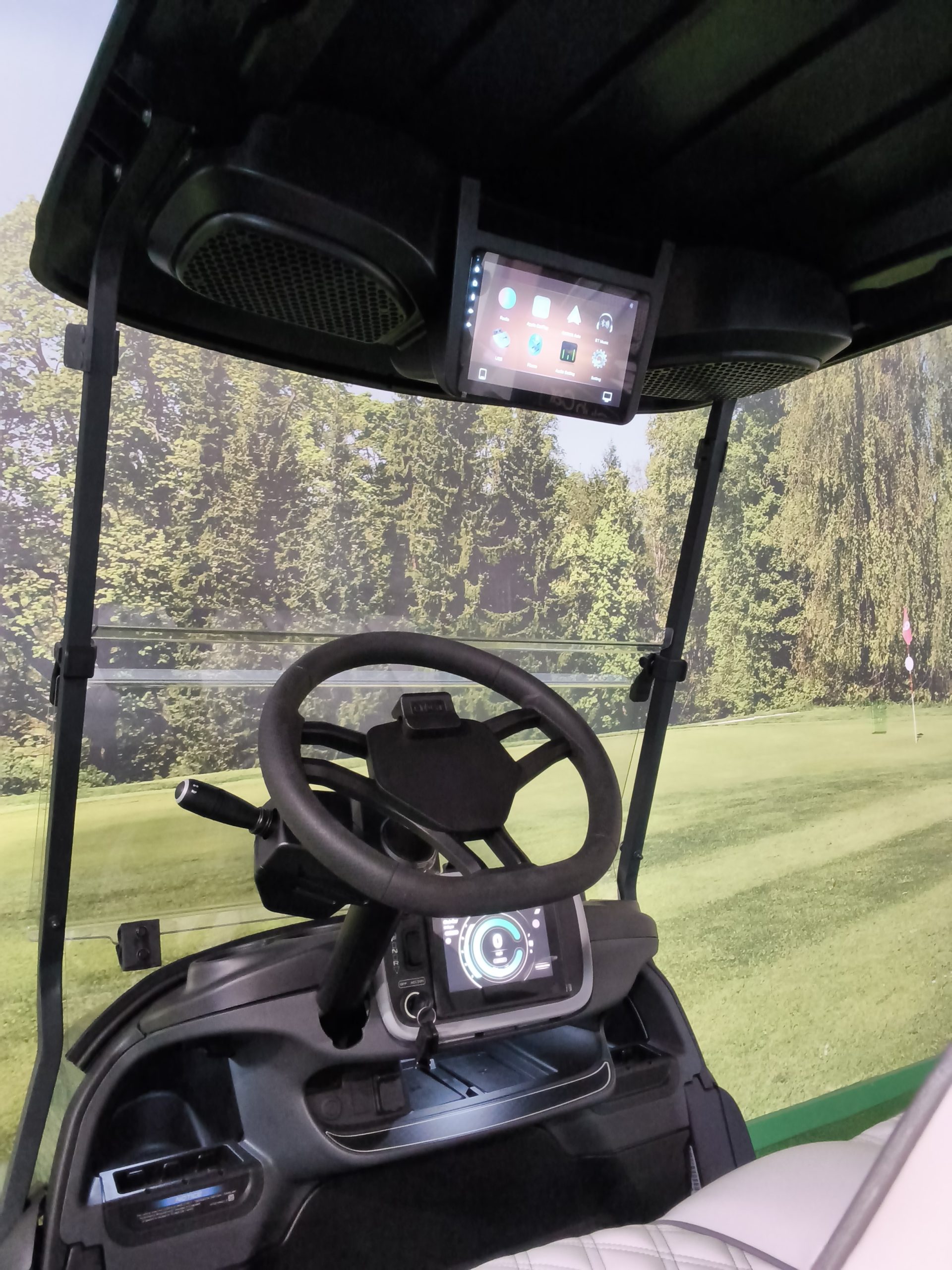 2027 Club Car Onward Lithium, Metallic Black with Apple CarPlay and Android Auto. - Image 6