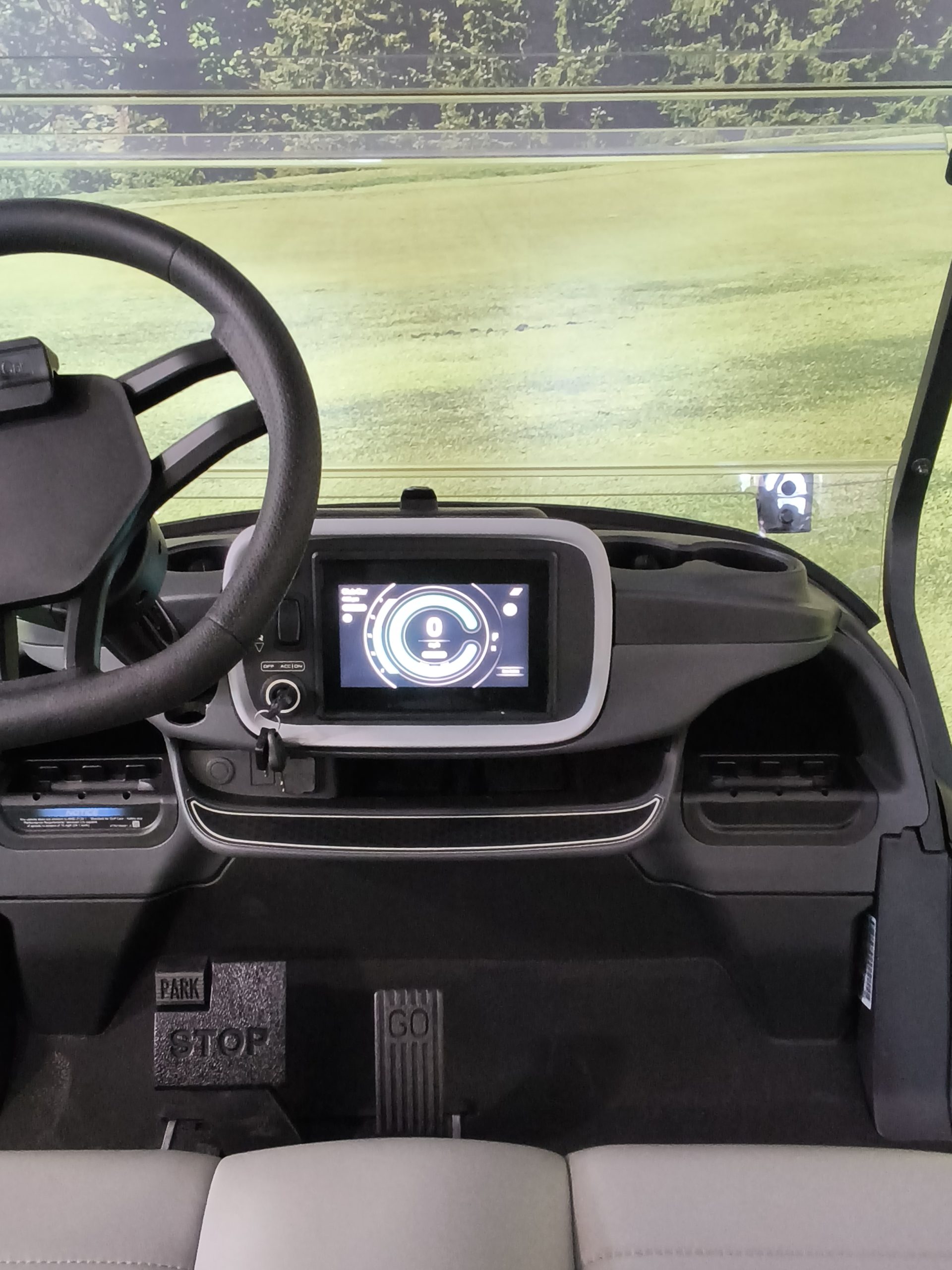 2027 Club Car Onward Lithium, Metallic Midnight Silver with Premium Sound Bar - Image 4